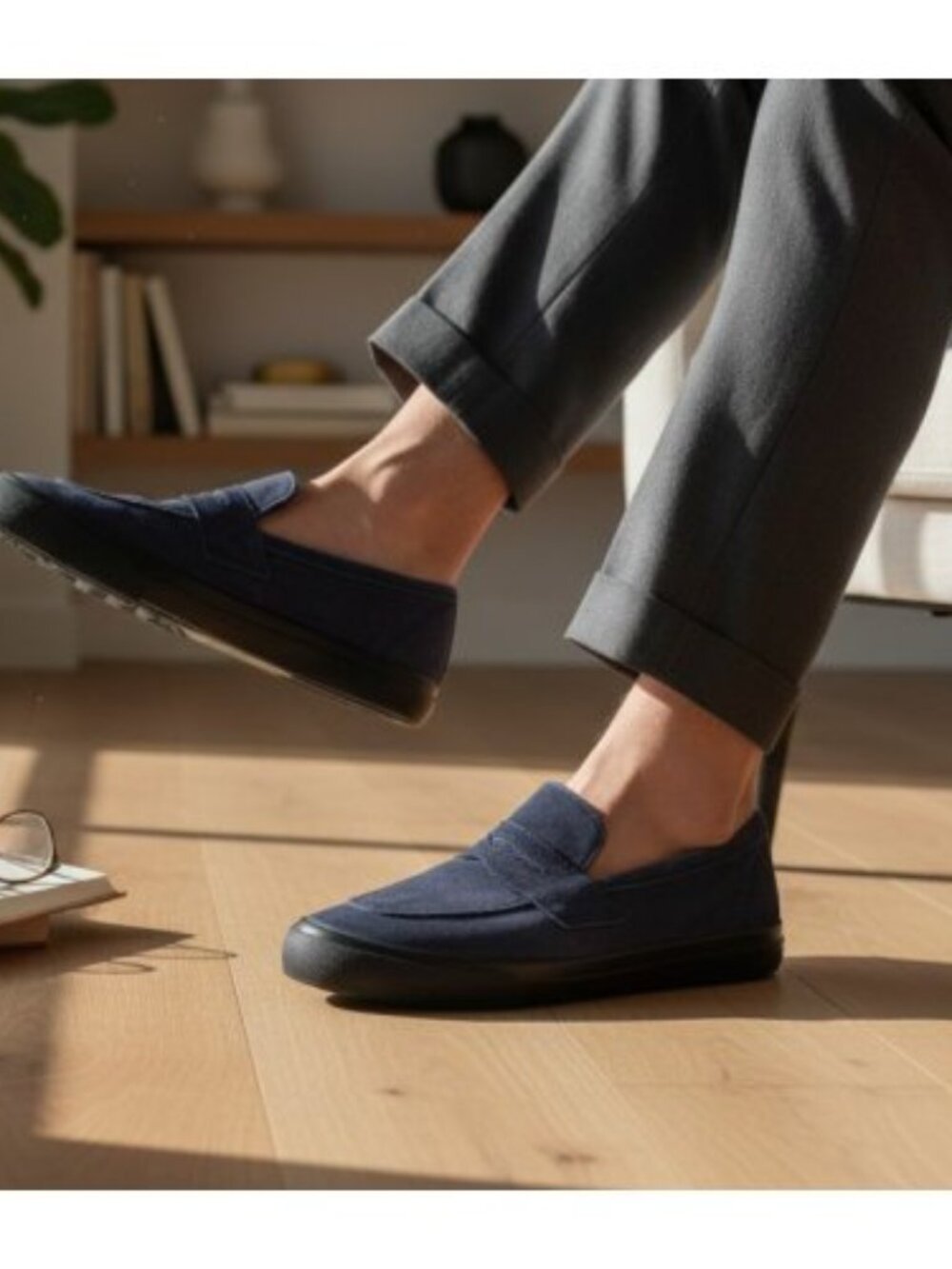 VALLEY LANE Blue Suede Loafers Ladies Size 8